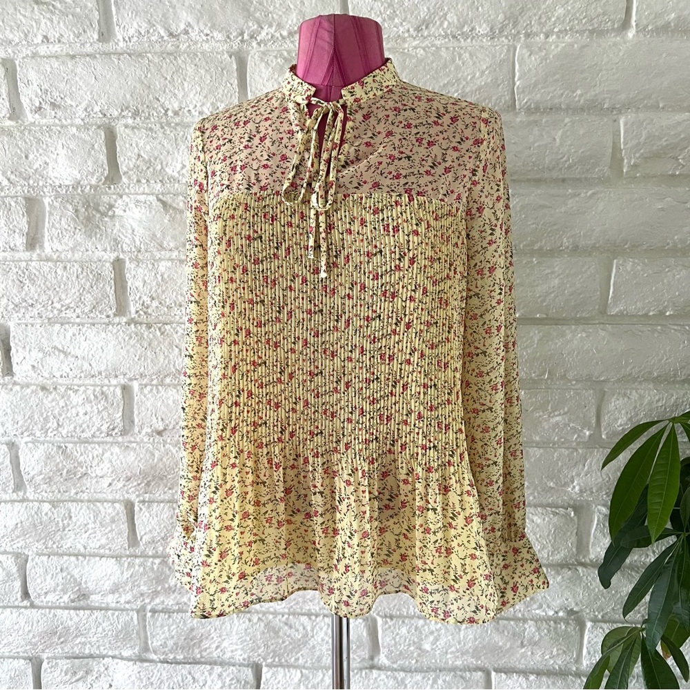 Pleione Floral Blouse with Tie Neck